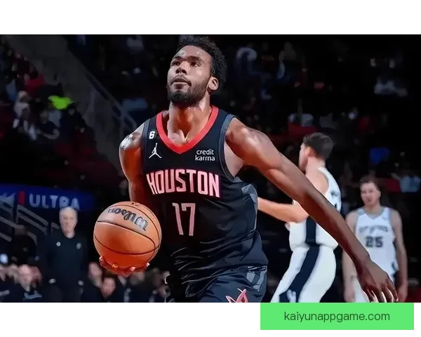 以太拉了 火箭3月三分命中率倒数 伊森16中1表现惨淡引发热议